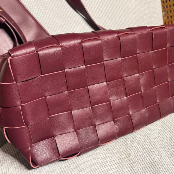 BOTTEGA VENETA Bowling Cassette Barolo Woven Leather Medium Bag - Picture 12 of 15